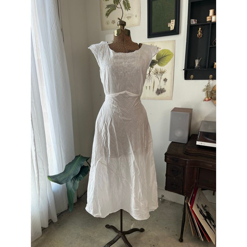 Vintage Womens White Embroidered Cotton Dress Boho Prairie Cottagecore Midi